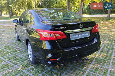 Седан Nissan Sentra 2017 в 