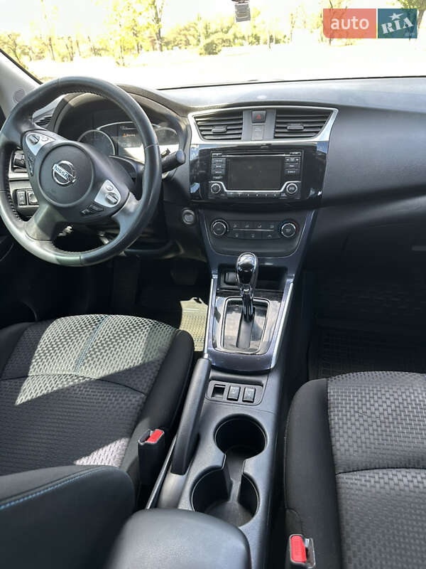 Седан Nissan Sentra 2016 в Кам'янському