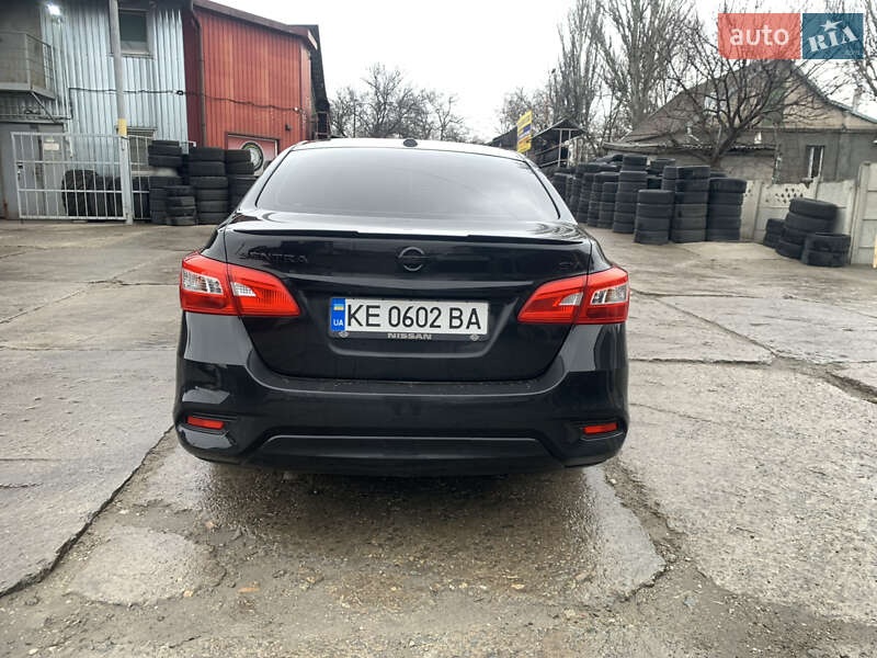 Седан Nissan Sentra 2018 в Дніпрі