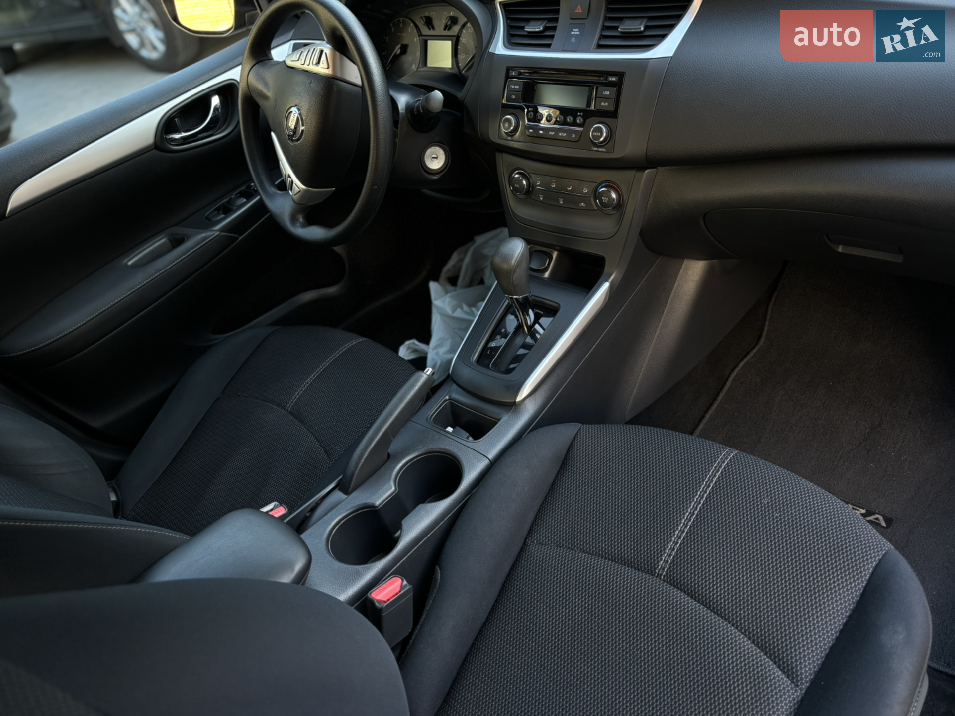 2017 Nissan Sentra - мініатюра 11