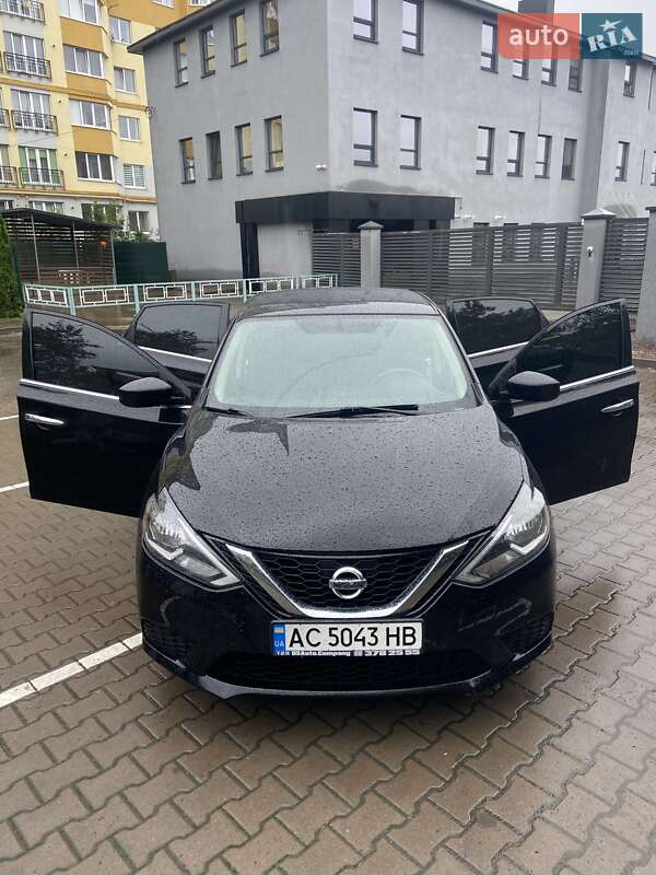 Седан Nissan Sentra 2017 в Луцке