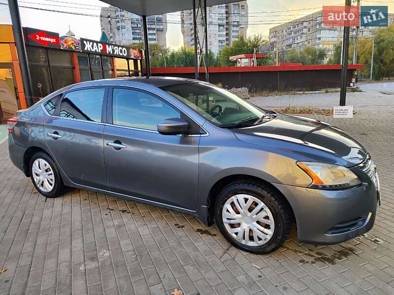 Седан Nissan Sentra 2015 в Днепре