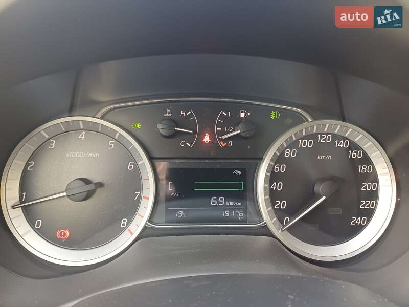 Седан Nissan Sentra 2016 в Запоріжжі