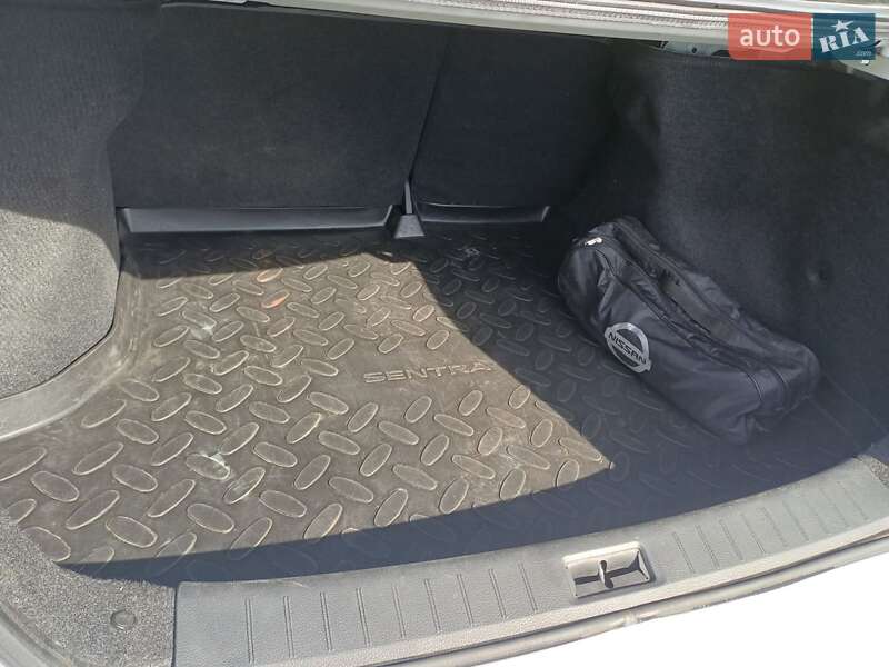 Седан Nissan Sentra 2016 в Запоріжжі