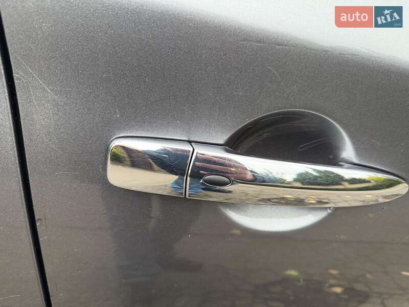 Седан Nissan Sentra 2017 в Киеве фото 23 Седан Nissan Sentra 2017 в Киеве