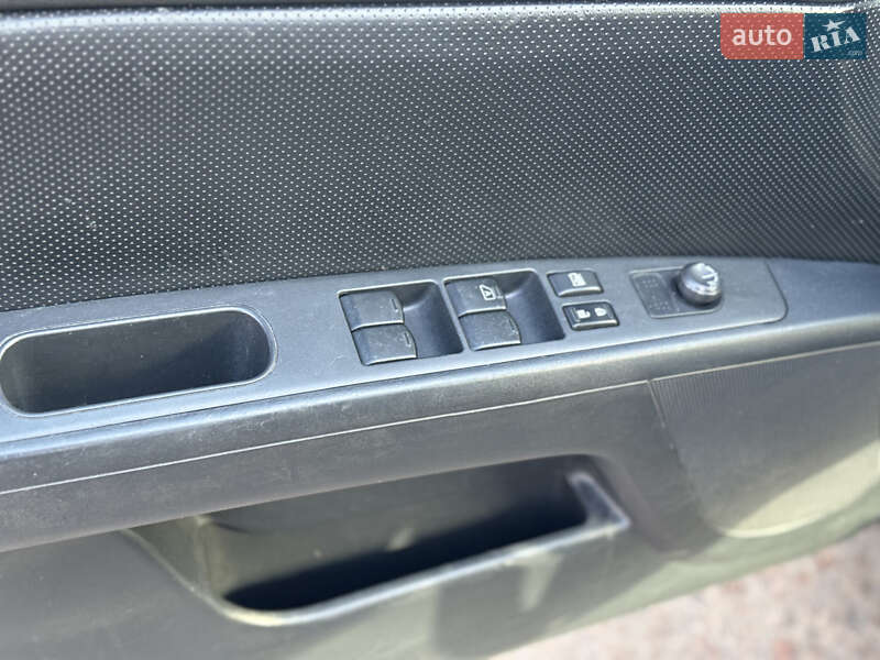 Седан Nissan Sentra 2010 в Киеве фото 11 Седан Nissan Sentra 2010 в Киеве