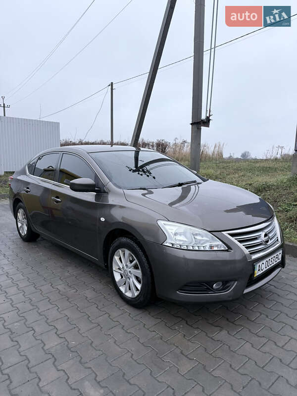 Седан Nissan Sentra 2015 в Луцке