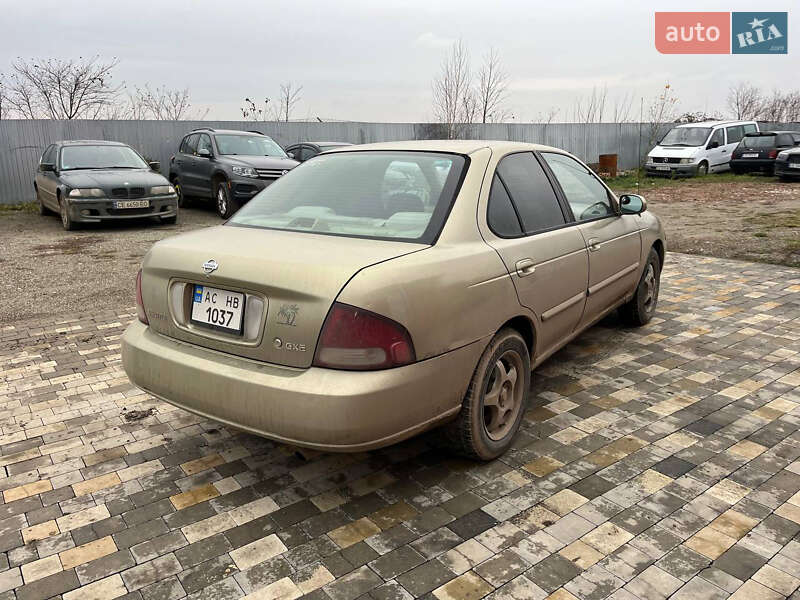 Седан Nissan Sentra 2000 в Черновцах