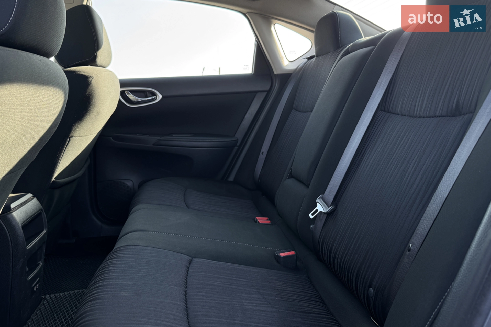 2019 Nissan Sentra - мініатюра 12