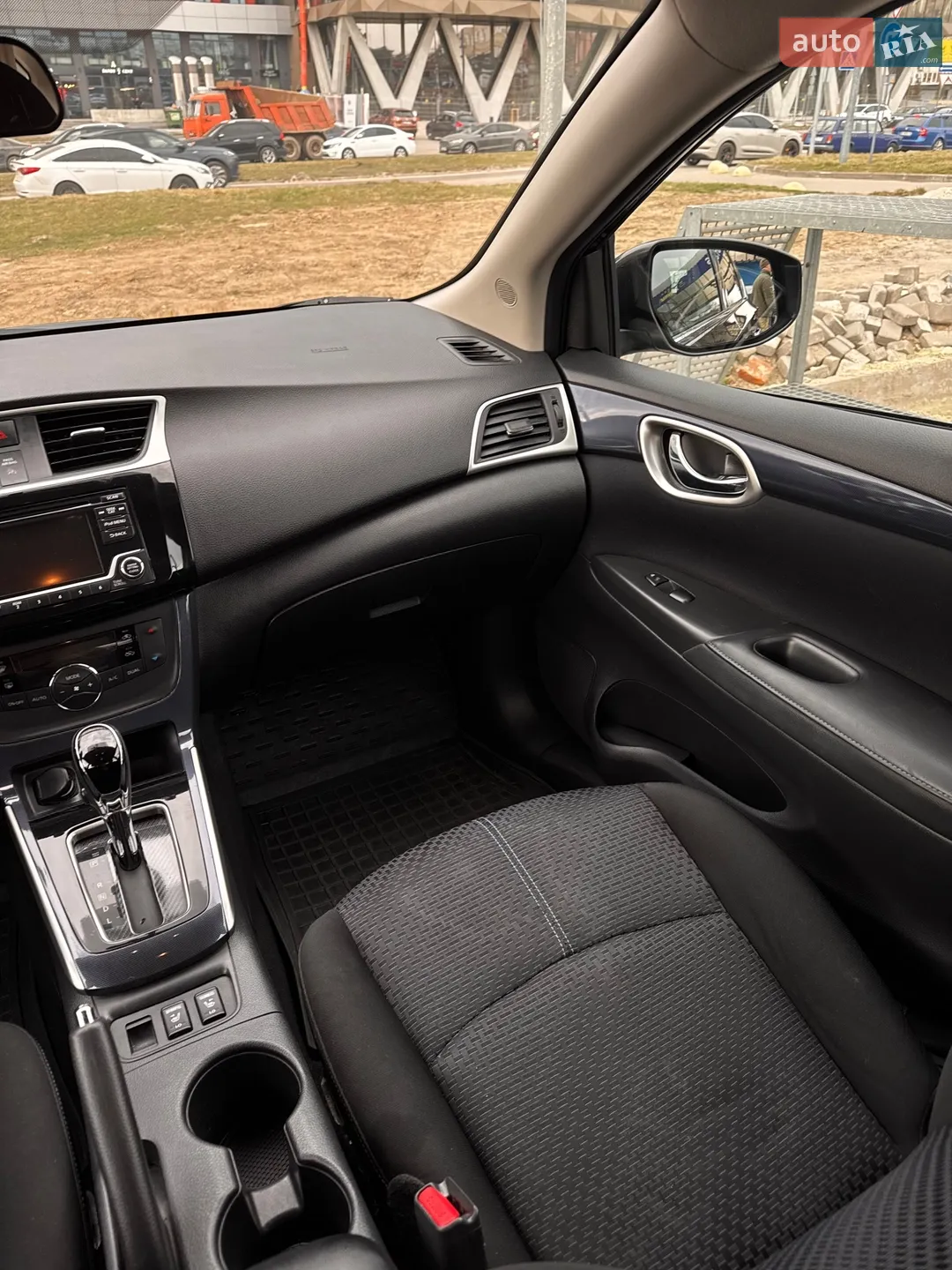 2018 Nissan Sentra - мініатюра 16