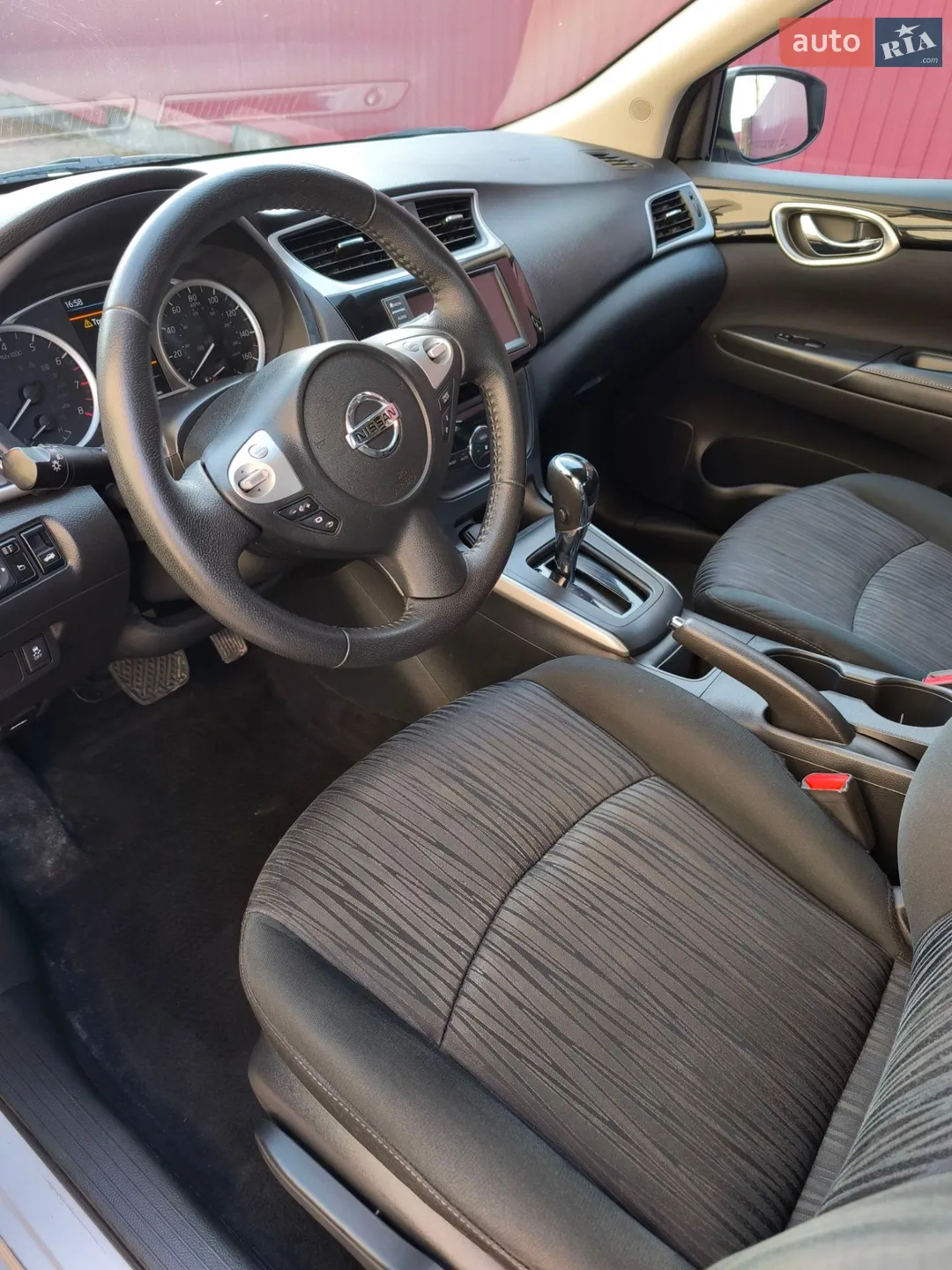 2019 Nissan Sentra - мініатюра 14