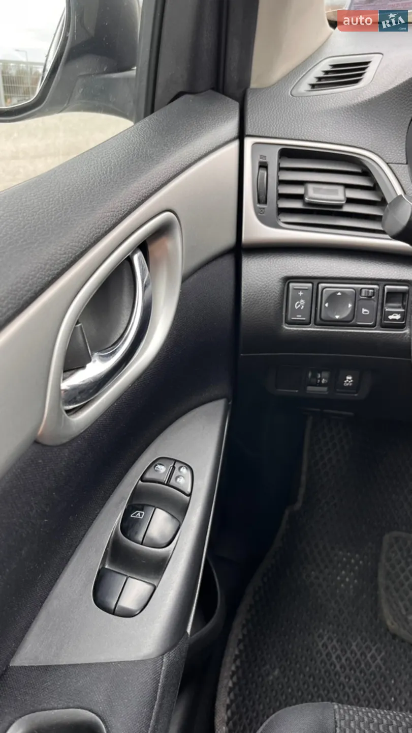 2015 Nissan Sentra - мініатюра 16