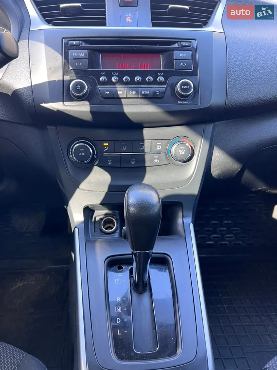 2016 Nissan Sentra - мініатюра 28