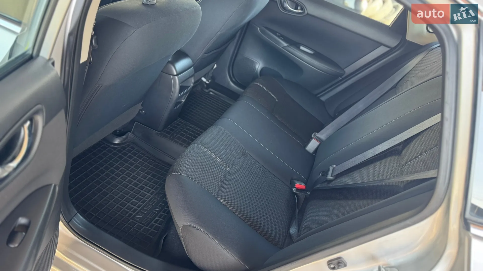 2016 Nissan Sentra - мініатюра 34