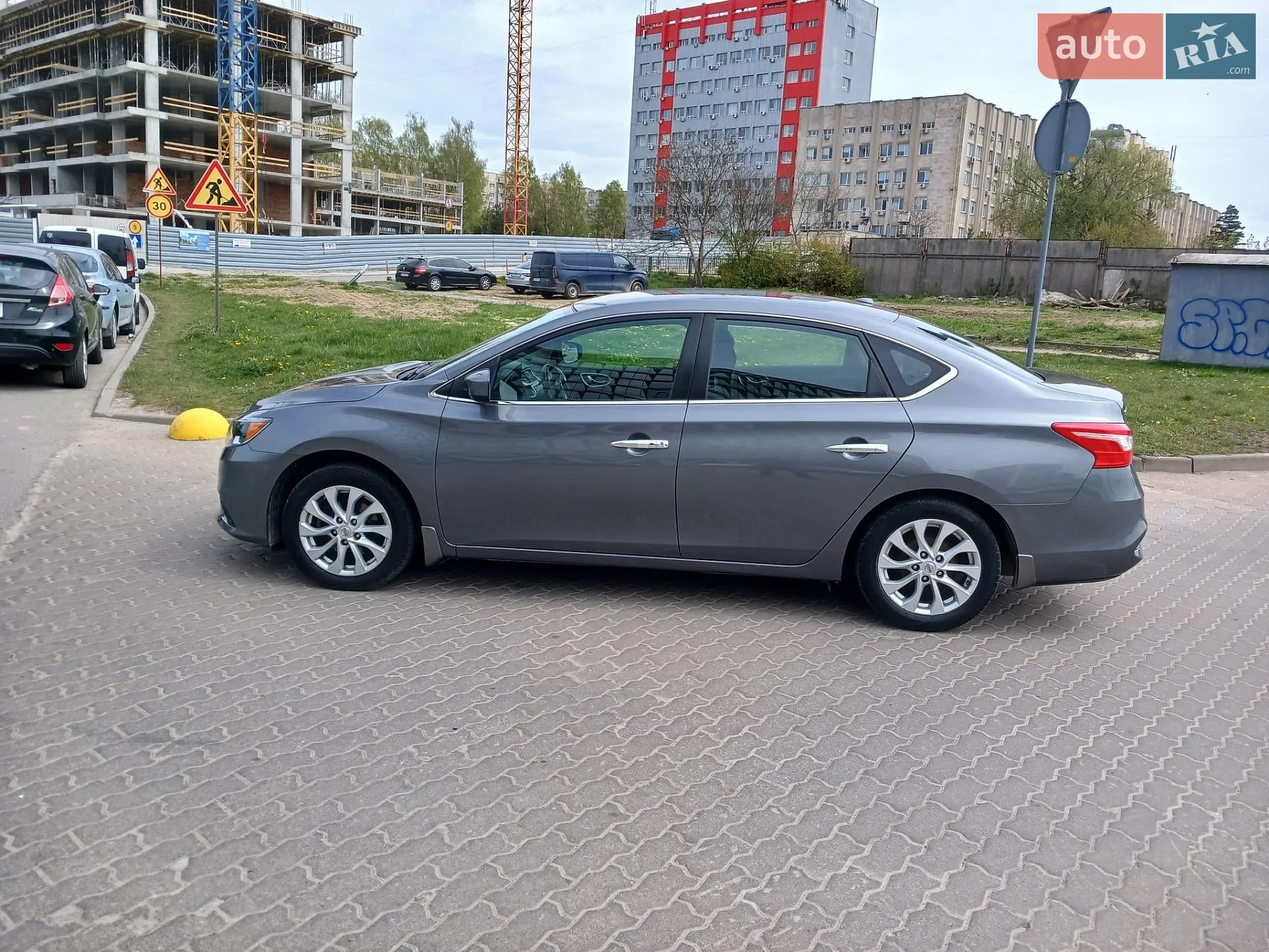 2019 Nissan Sentra - мініатюра 8