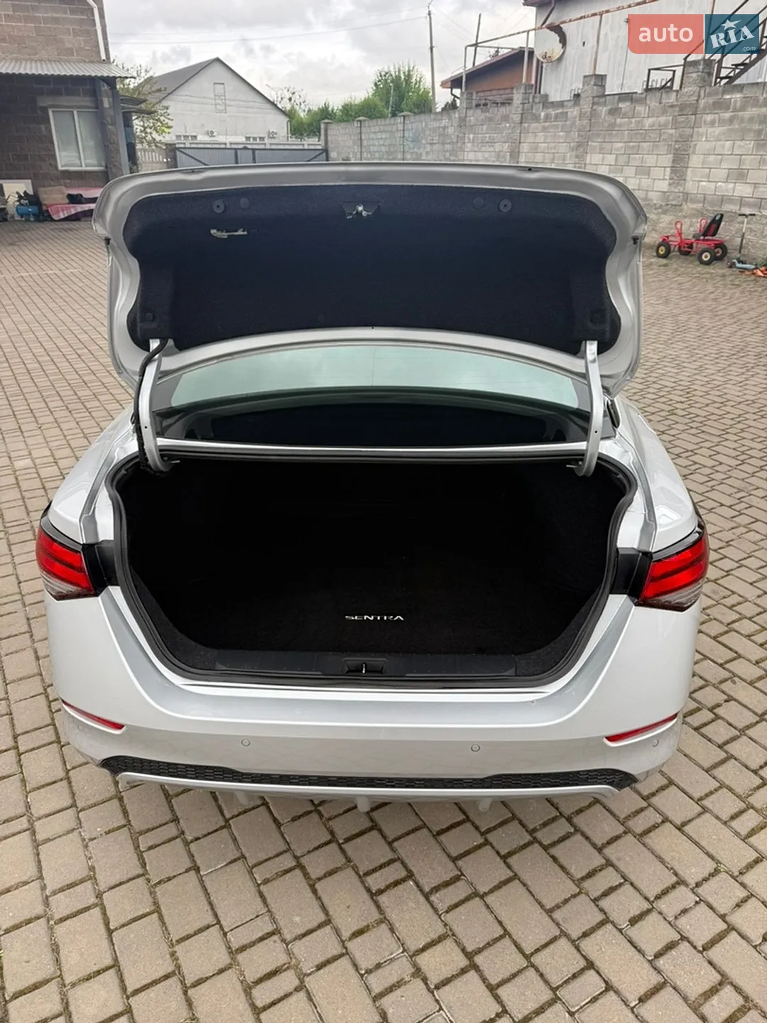 2022 Nissan Sentra - мініатюра 13