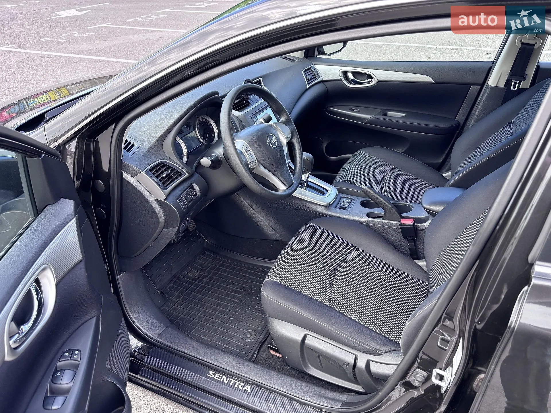 2015 Nissan Sentra - мініатюра 15