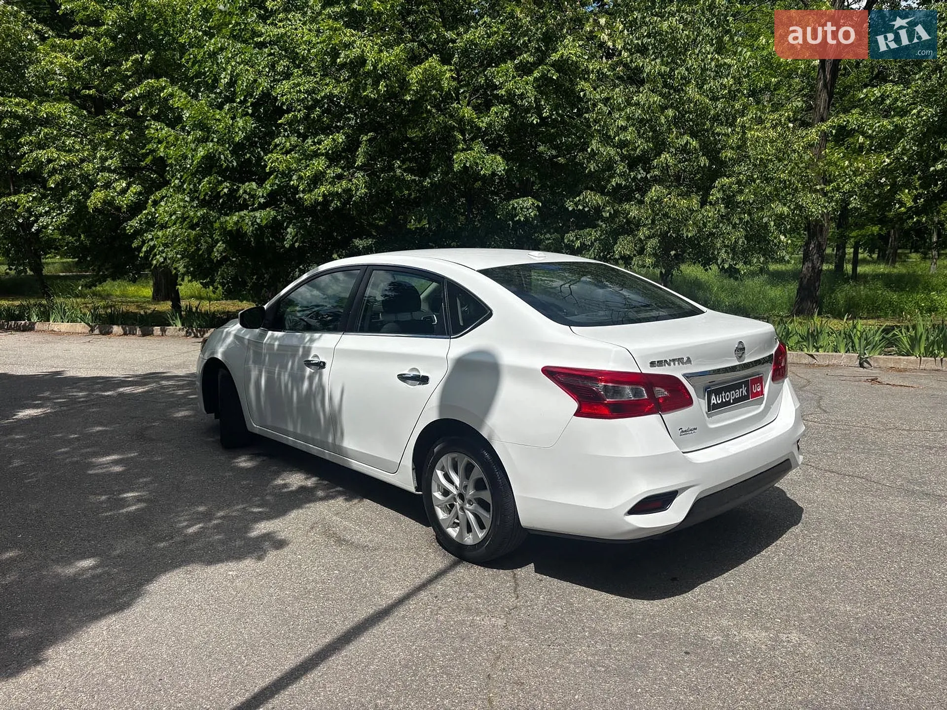 2017 Nissan Sentra - мініатюра 3