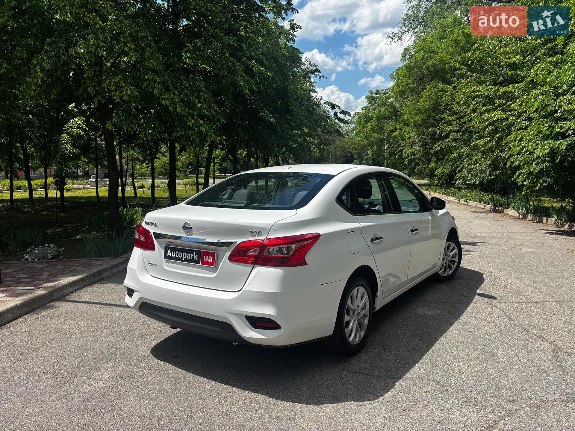 2017 Nissan Sentra - мініатюра 5