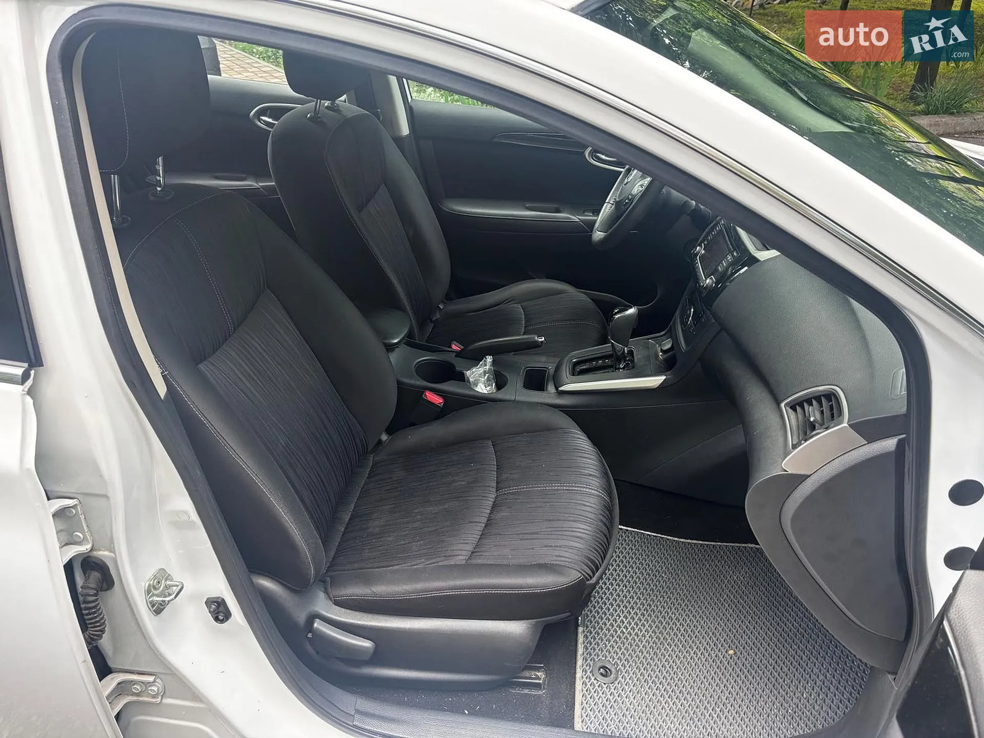 2017 Nissan Sentra - мініатюра 18