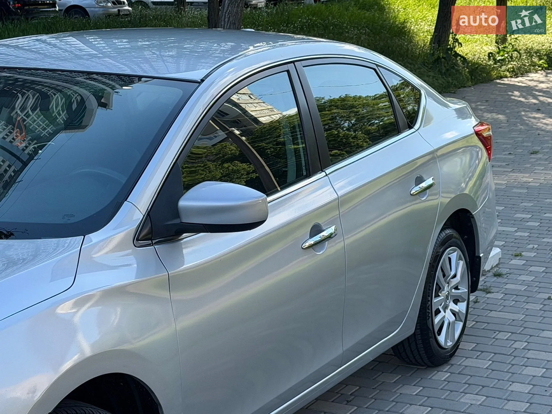 2017 Nissan Sentra - мініатюра 12