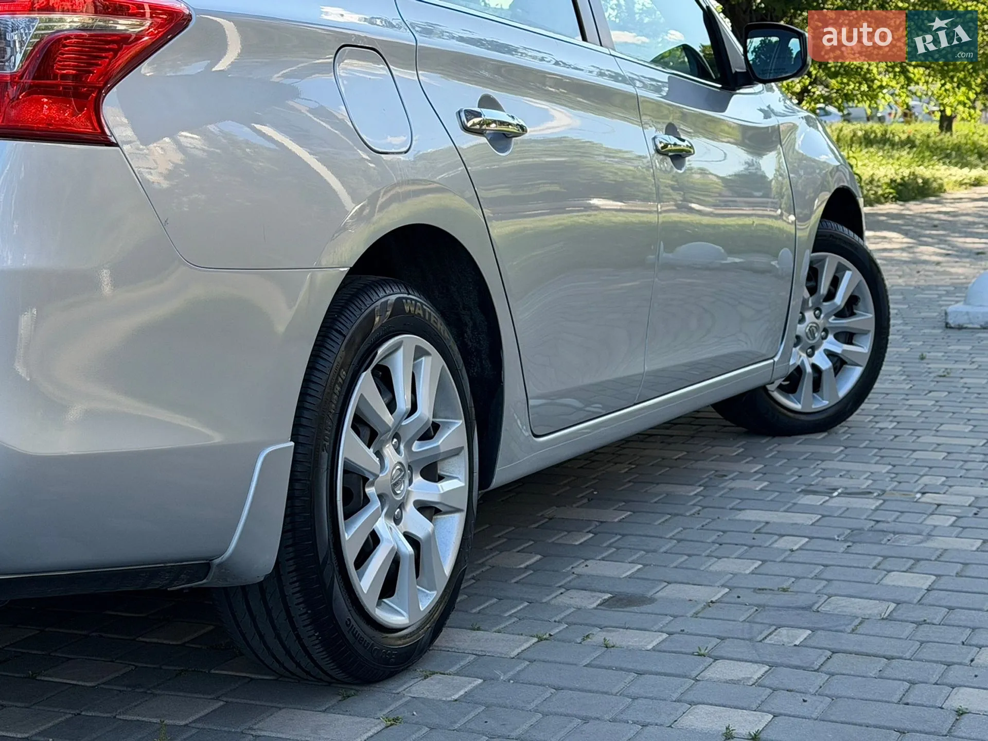 2017 Nissan Sentra - мініатюра 31