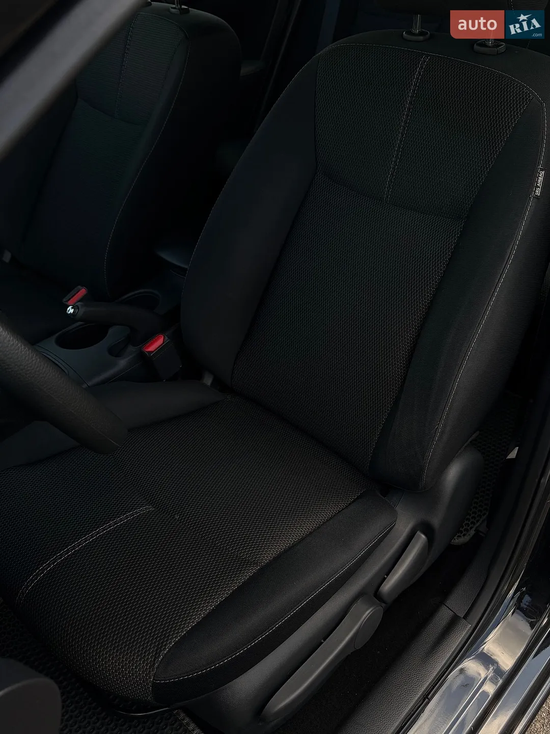 2017 Nissan Sentra - мініатюра 30