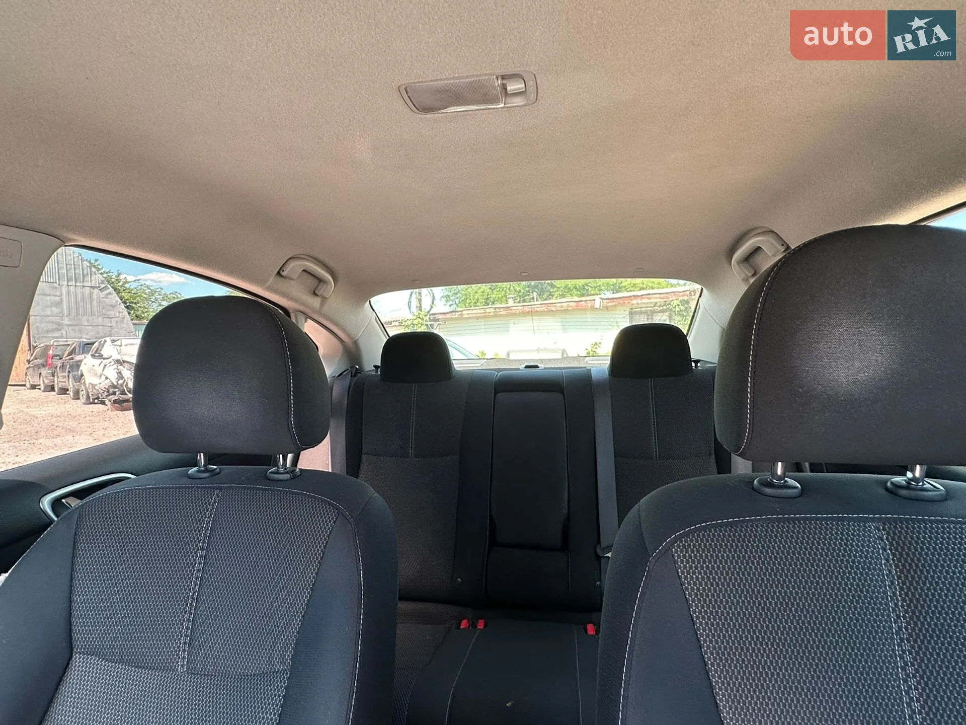 2015 Nissan Sentra - мініатюра 28