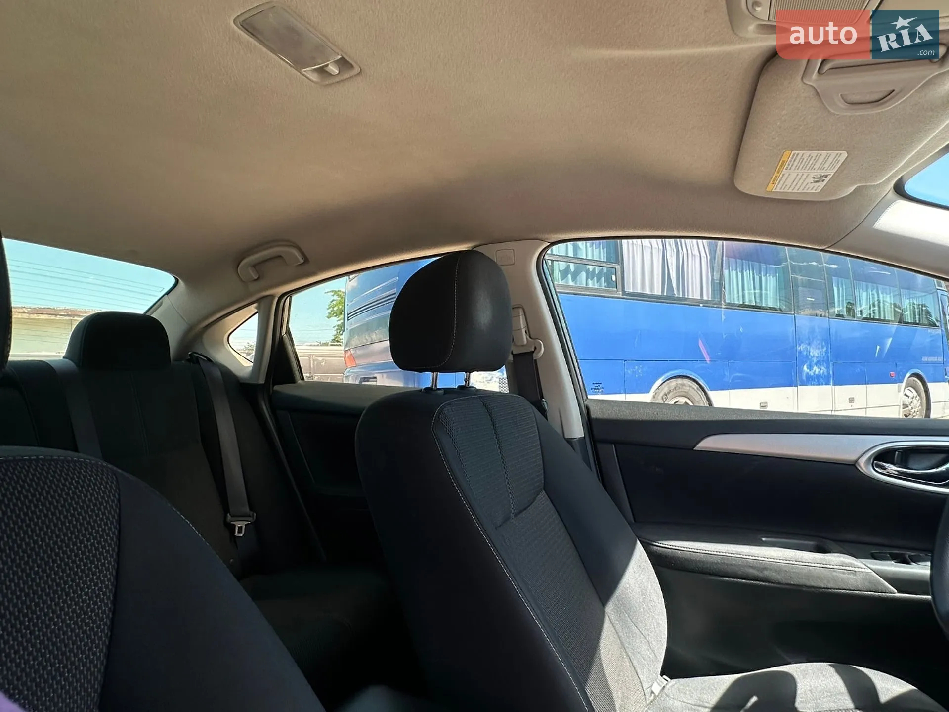 2015 Nissan Sentra - мініатюра 33