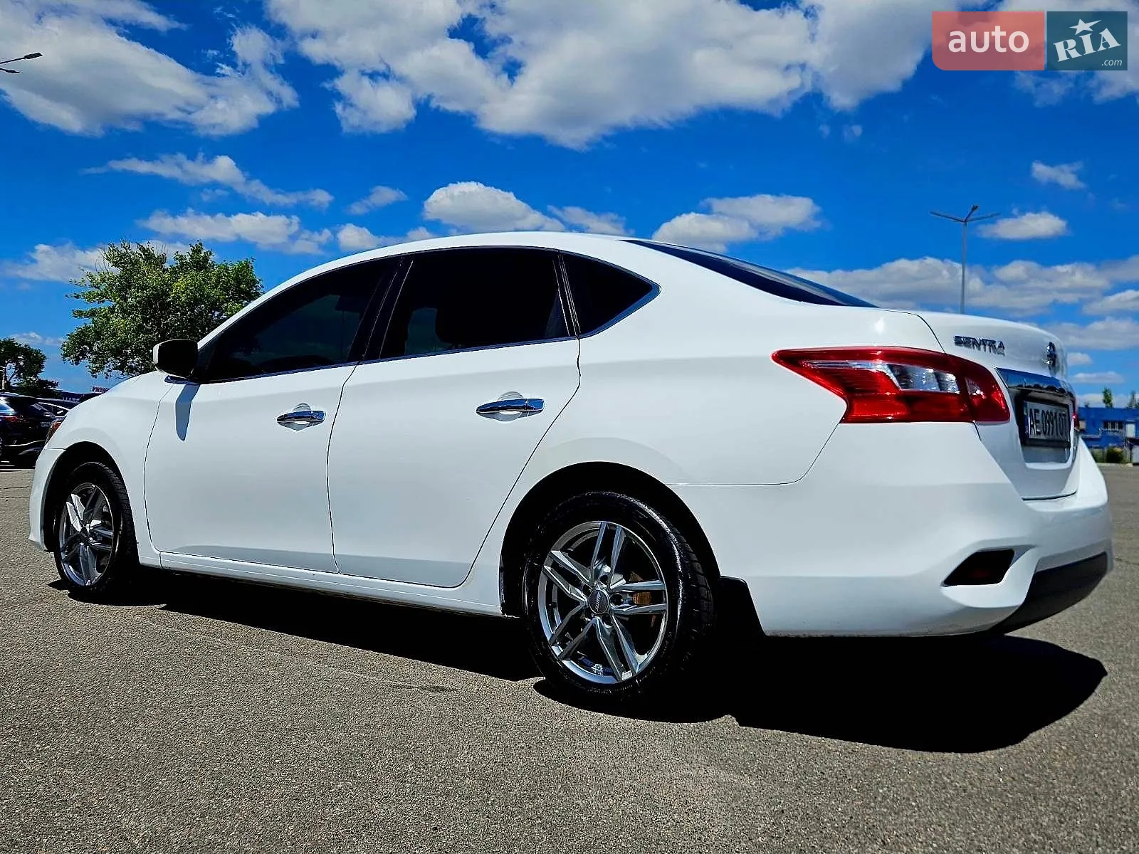 2017 Nissan Sentra - мініатюра 6