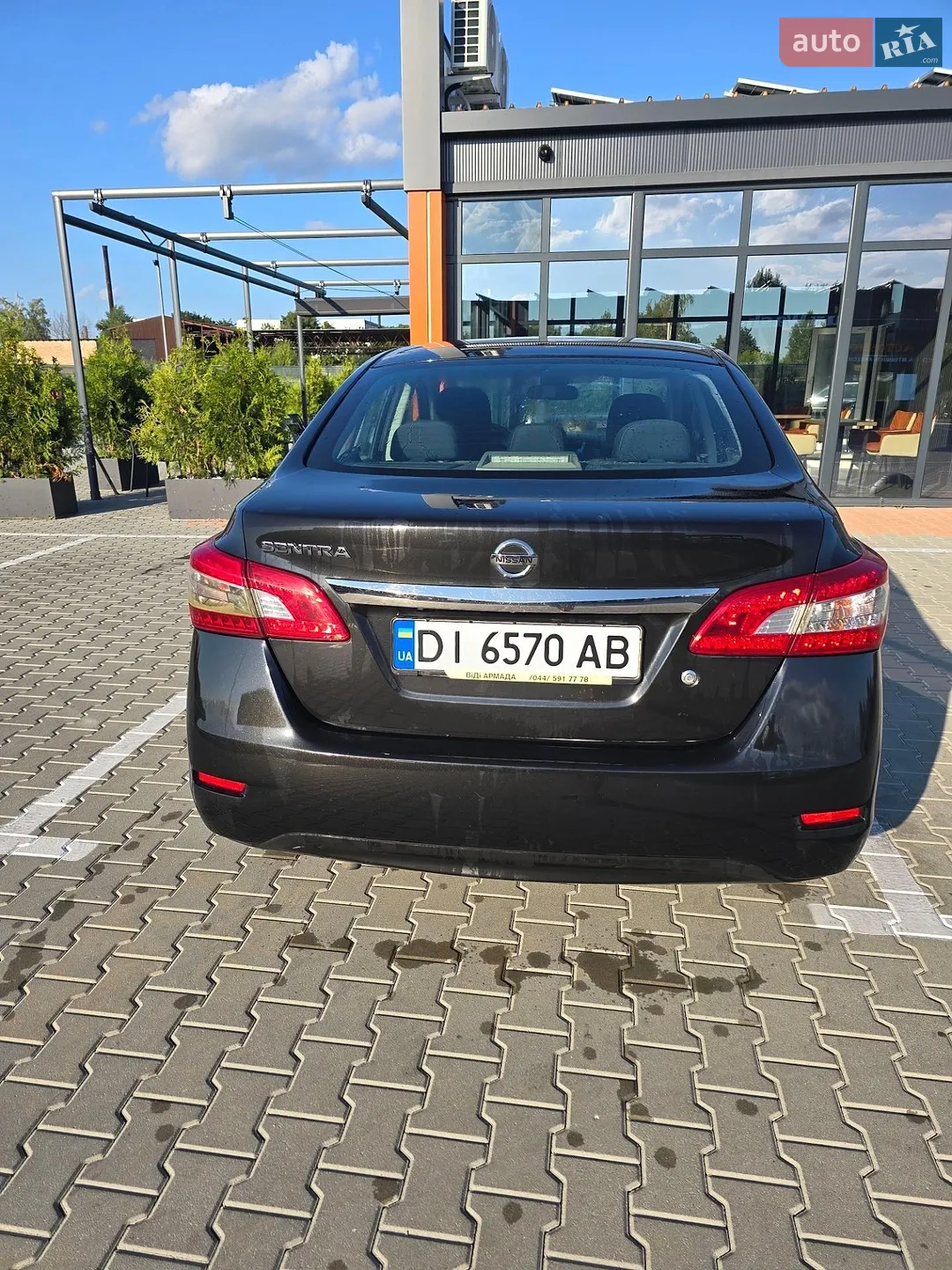2016 Nissan Sentra - мініатюра 2