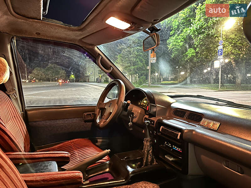 Мінівен Nissan Serena 1994 в Чернігові