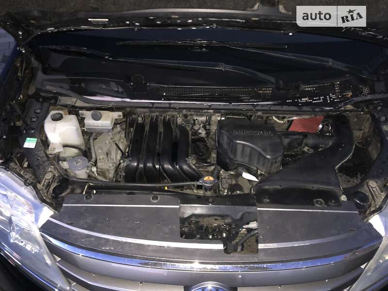 Минивэн Nissan Serena 2012 в Хусте