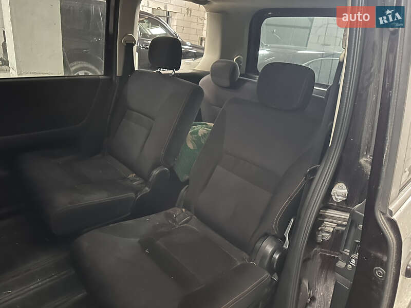 Минивэн Nissan Serena 2009 в Болехове