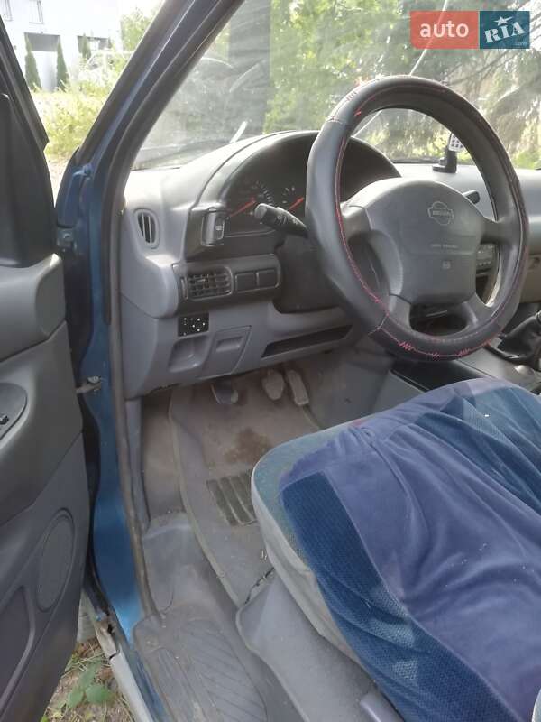 Минивэн Nissan Serena 1999 в Снятине