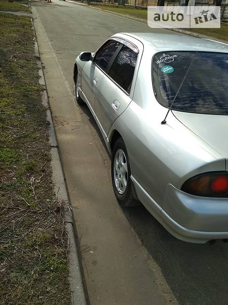 Седан Nissan Skyline 1993 в Одесі