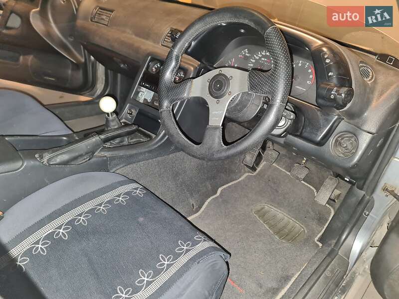 Седан Nissan Skyline 1993 в Одесі