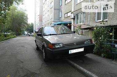 Седан Nissan Sunny 1989 в 