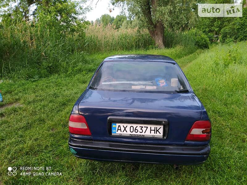 Седан Nissan Sunny 1992 в Харькове