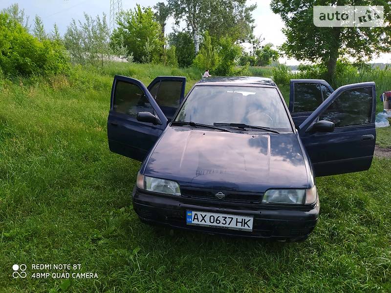 Седан Nissan Sunny 1992 в Харькове