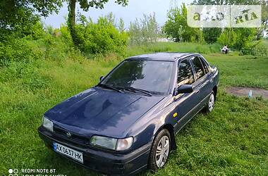 Седан Nissan Sunny 1992 в 
