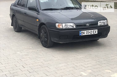 Хэтчбек Nissan Sunny 1994 в Дубно