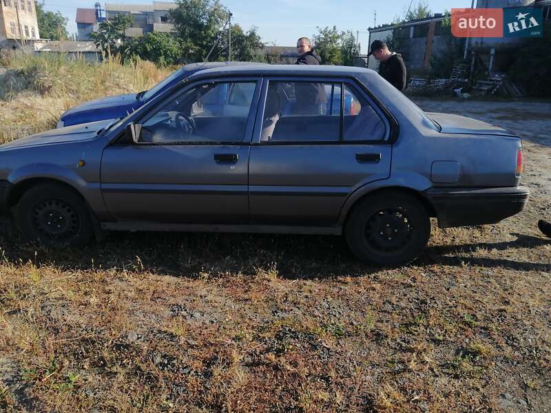 Седан Nissan Sunny 1987 в Демидовке