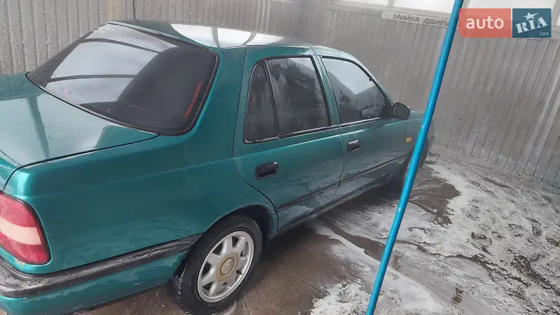 Седан Nissan Sunny 1994 в 