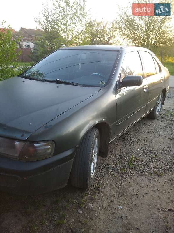 Седан Nissan Sunny 1997 в Одесі