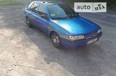 Седан Nissan Sunny 1995 в Рахове