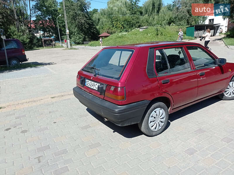 Хетчбек Nissan Sunny 1989 в Сторожинці