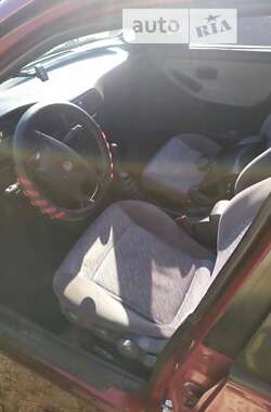 Седан Nissan Sunny 1993 в 