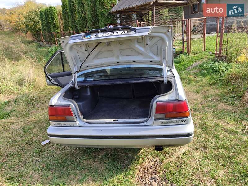 Седан Nissan Sunny 1990 в Ивано-Франковске