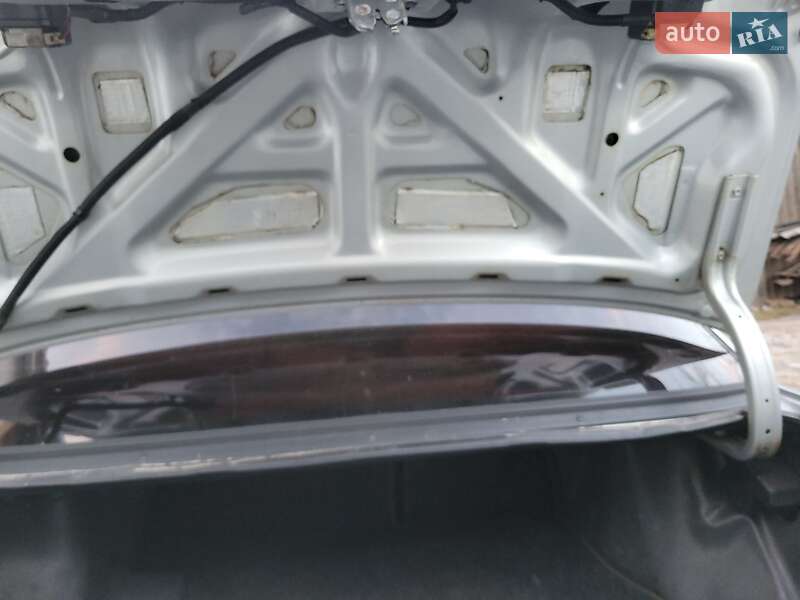 Седан Nissan Sunny 1988 в Краснокутську